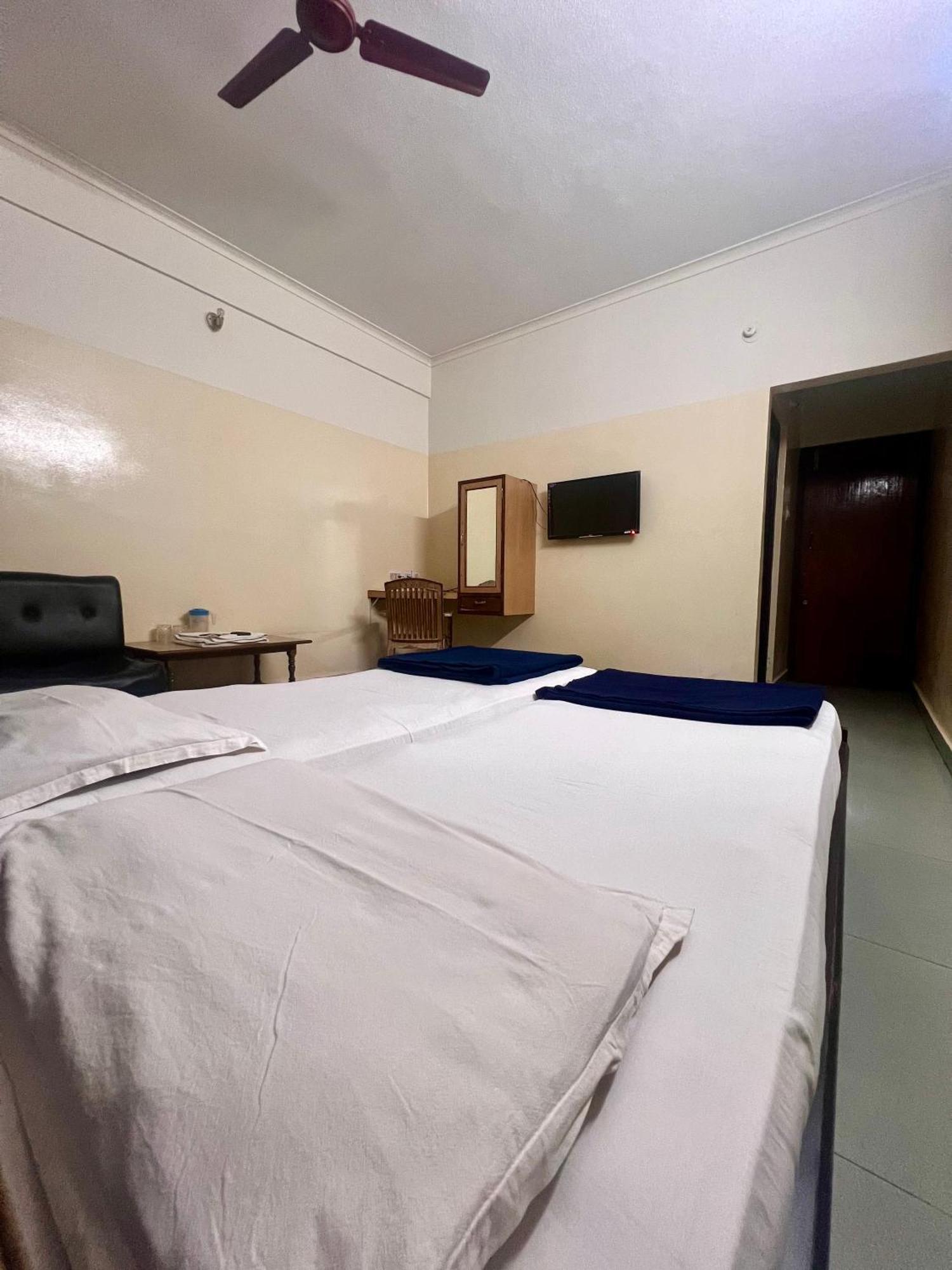 Sai Sagar Hotel Manipal Exterior photo